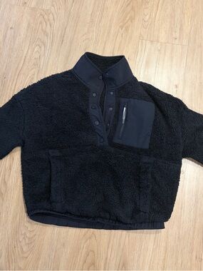 Vuori Black Sherpa Pullover Fleece
